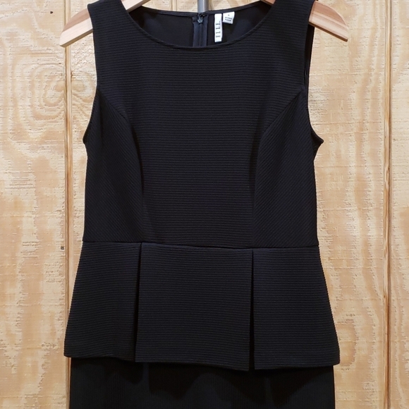 Elle Black Sleeveless Pleated Peplum Classic Shift Dress Size 8 - Picture 1 of 5